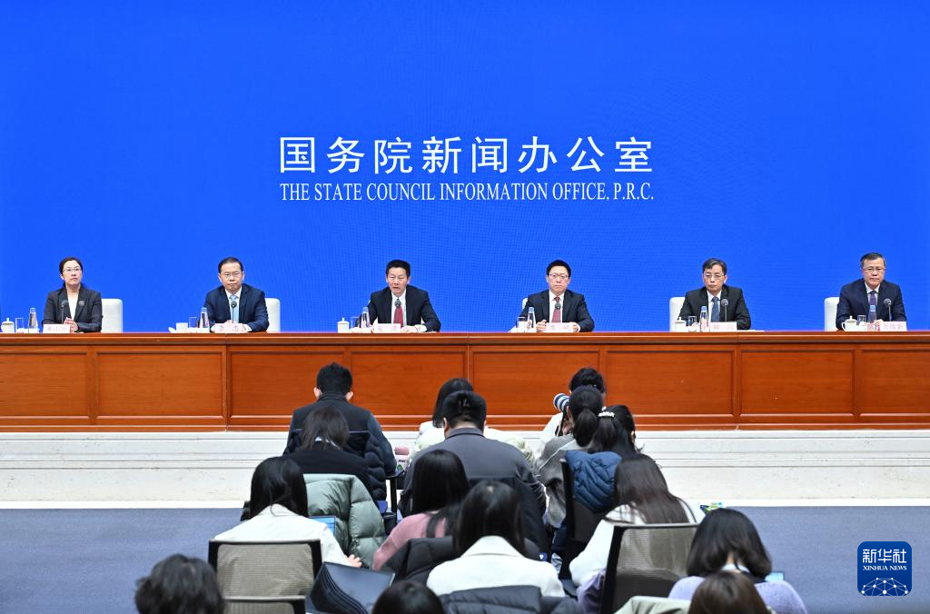 投”——五部门详解中长期资金入市方案冰球突破打通卡点堵点 推动“长钱长(图2)